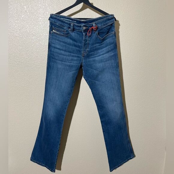 Sold - Picture 1 of 8